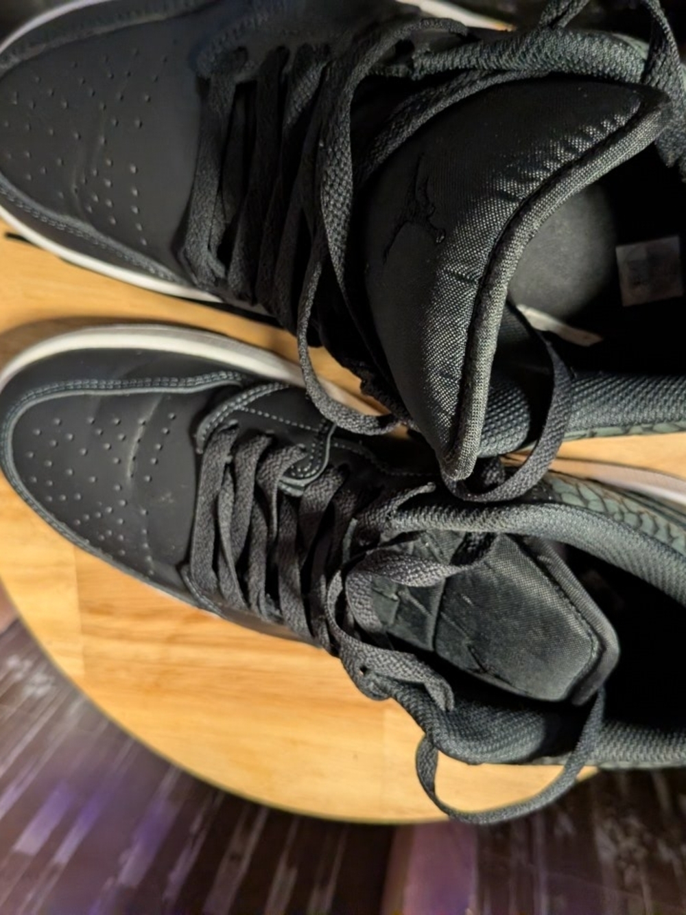 Nike Men’s Black Low-Top Anti Hero Sneakers with Textured Swoosh - Picture 8 of 16